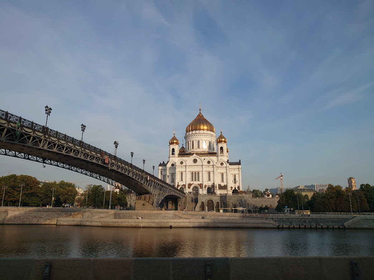 Москва, когда она просыпается. Фото, как водится, моё.