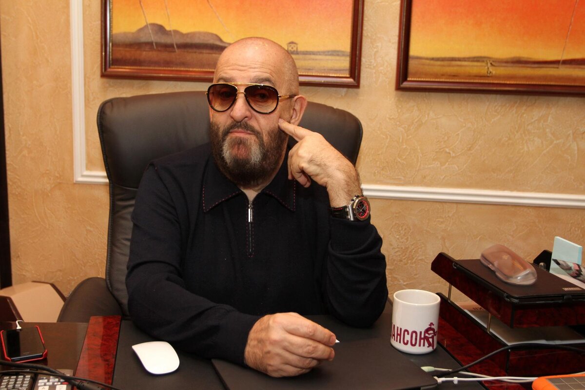    Михаил Шуфутинский