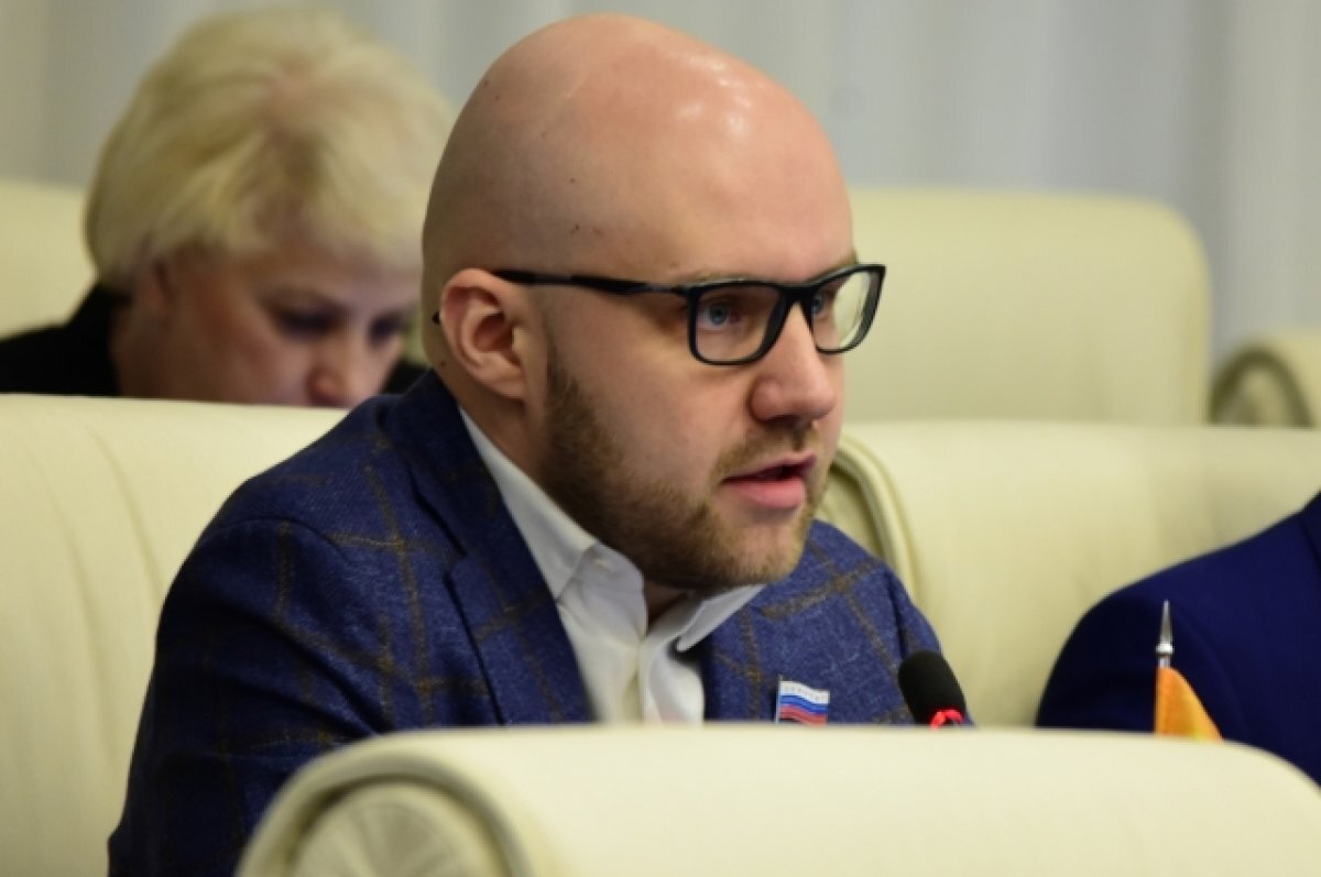    В Перми суд решил заключить депутата Илью Лисняка под стражу на 2 месяца