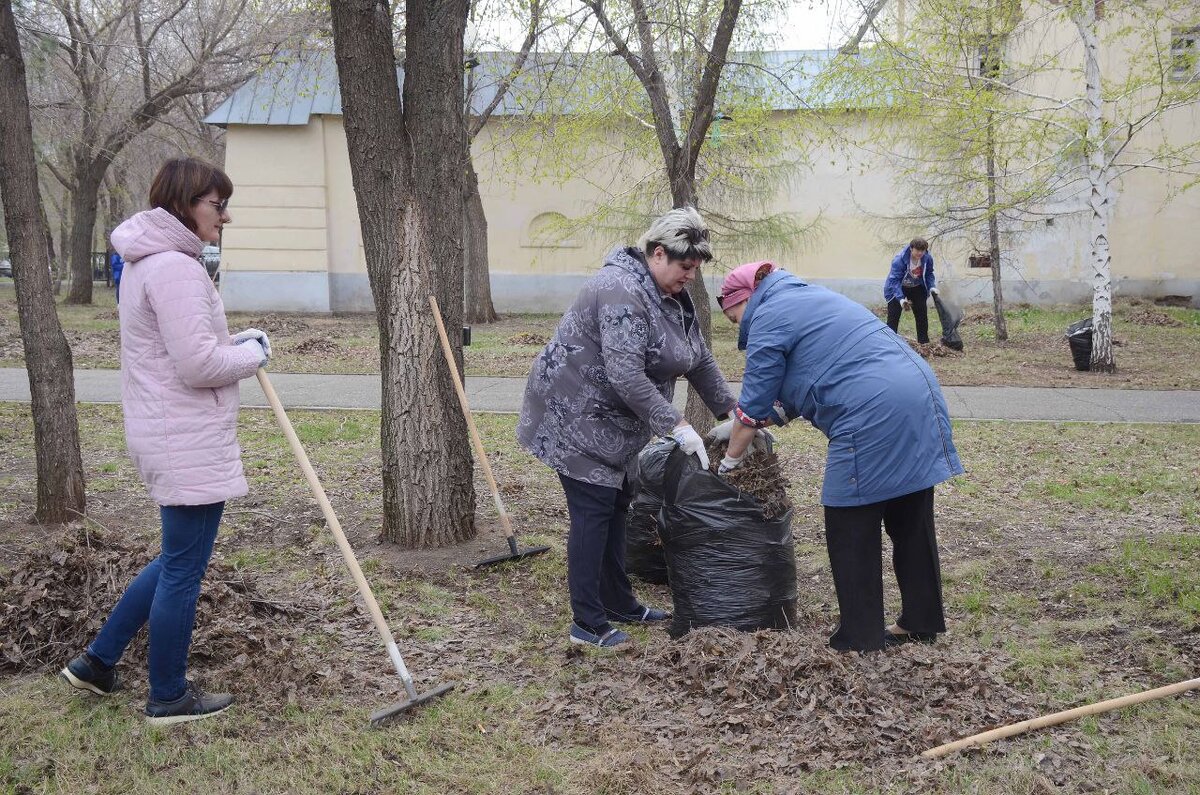    В Оренбурге прошел общегородской субботник Кристина Просвиркина
