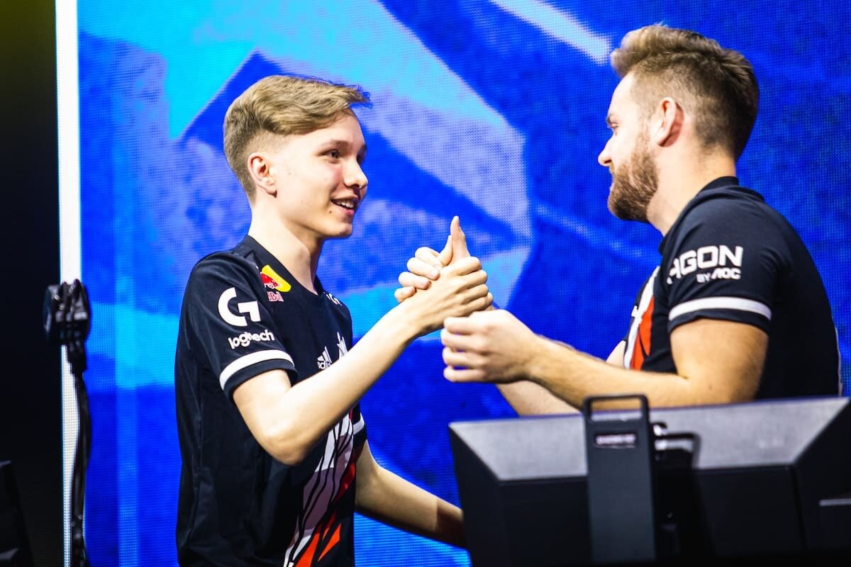 Сколько лет монеси. Нико КС 2022. Niko КС го 2022. Нико g2 орет. G2 vs FAZE Clan 14.12.2022