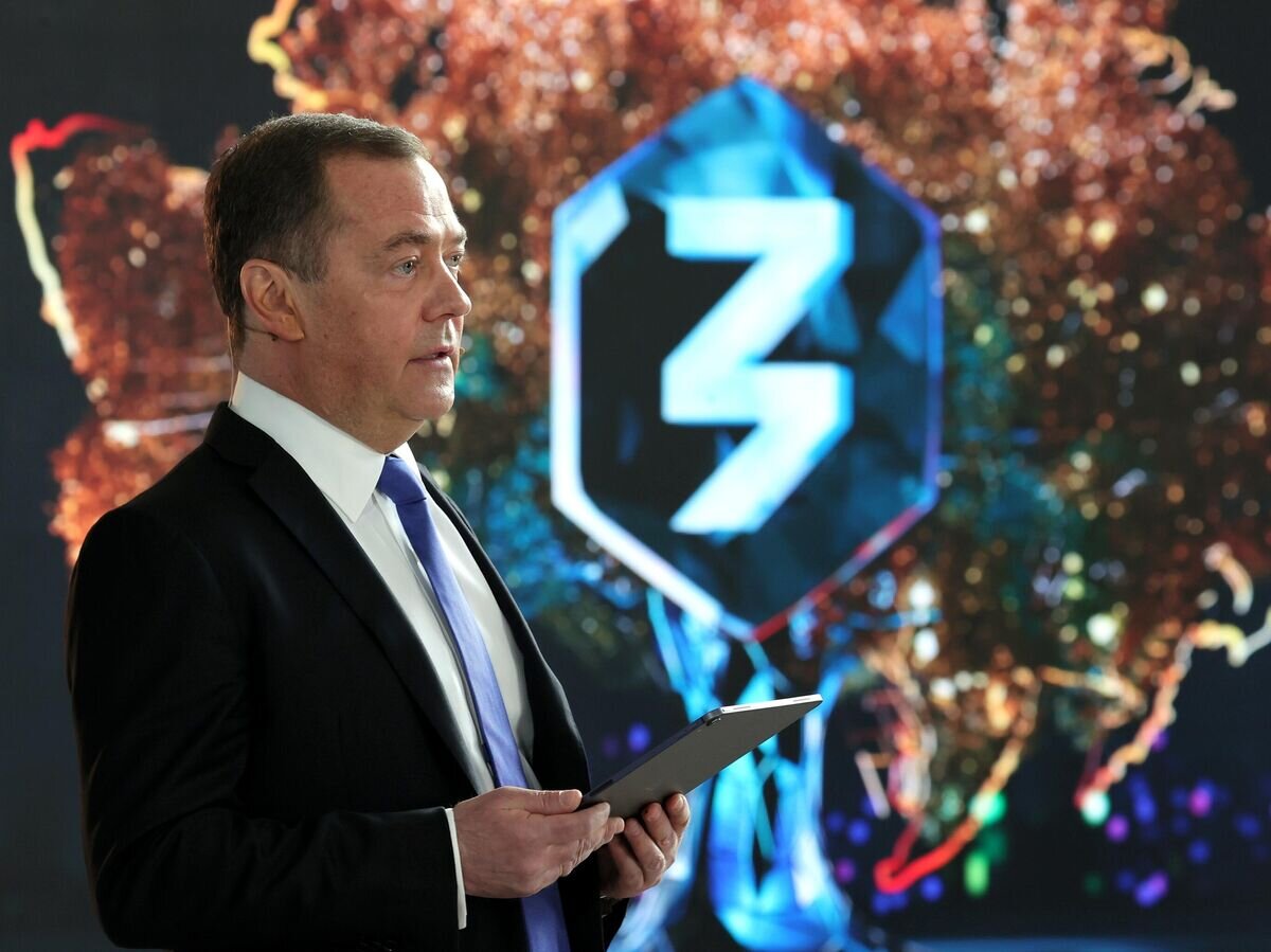    Заместитель председателя Совета безопасности РФ Дмитрий Медведев выступает в режиме видеоконференции на федеральном просветительском марафоне "Знание. Первые"© РИА Новости / Екатерина Штукина