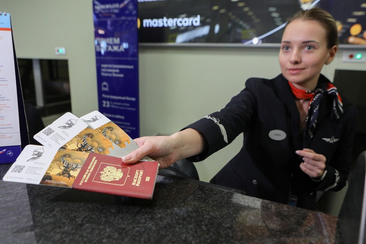 Паспорт РФ может потребоваться в поездке за границу при утере загранпаспорта.  Фото: City News Moskva / Global Look Press / globallookpress.com