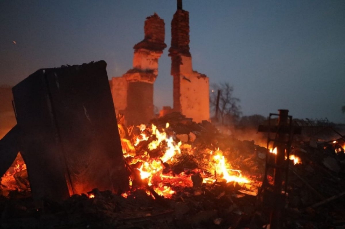    В Логоушке выгорела целая улица.