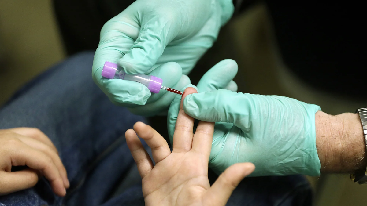 Что за анализы нужно сдать, чтобы на ранней стадии выявить злокачественную опухоль?