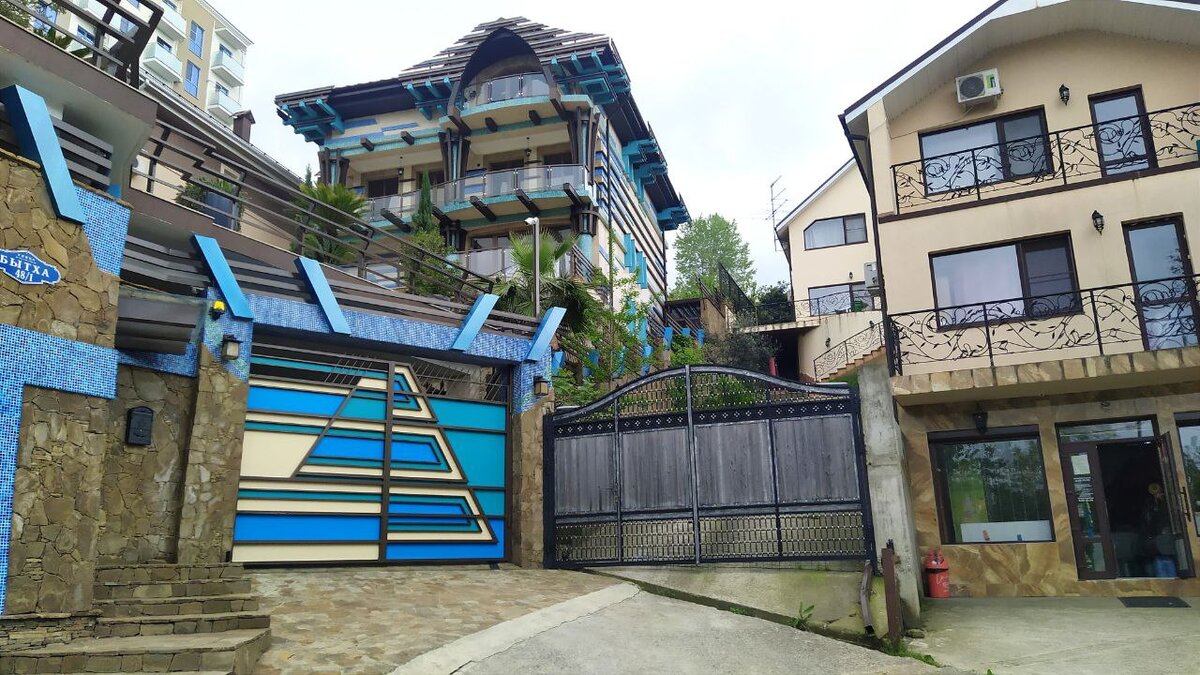 Частная территория на Бытхе в Сочи