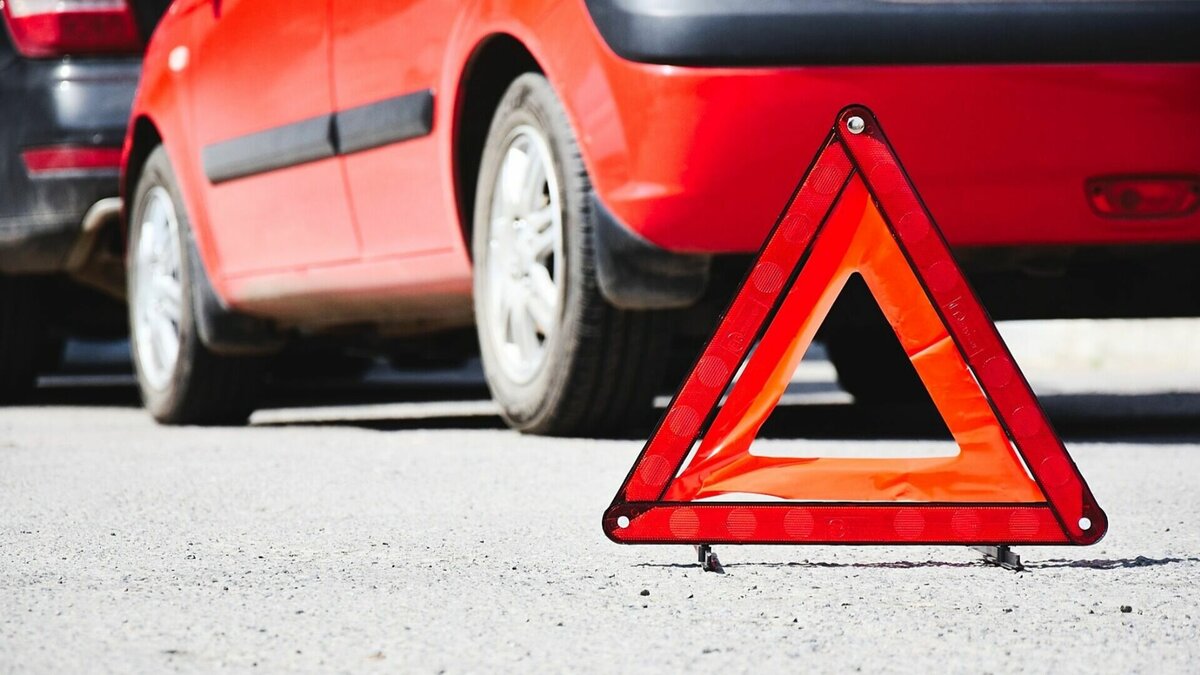     В Казани 25-летняя девушка пострадала при столкновении автобуса и автомобиля марки «Киа». Соответствующую информацию Inkazan сообщили в пресс-службе Госавтоинспекции города.