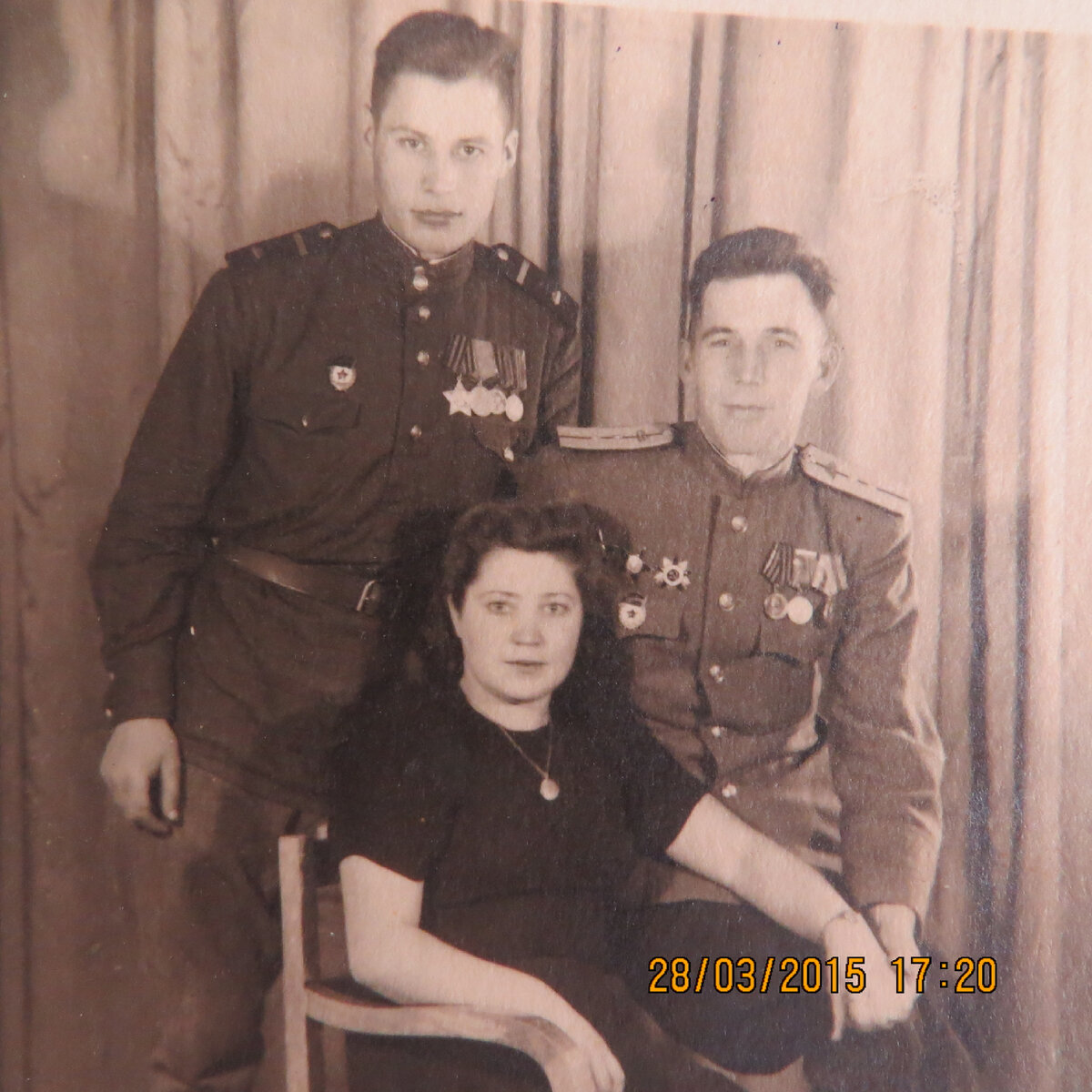 Работа в комендатуре г.Риза под Берлином 1946г с моей бабушкой Луговой Валентиной Алексеевной учителем истории Куйбышевской школы и ординарцем Петро Науменко.
