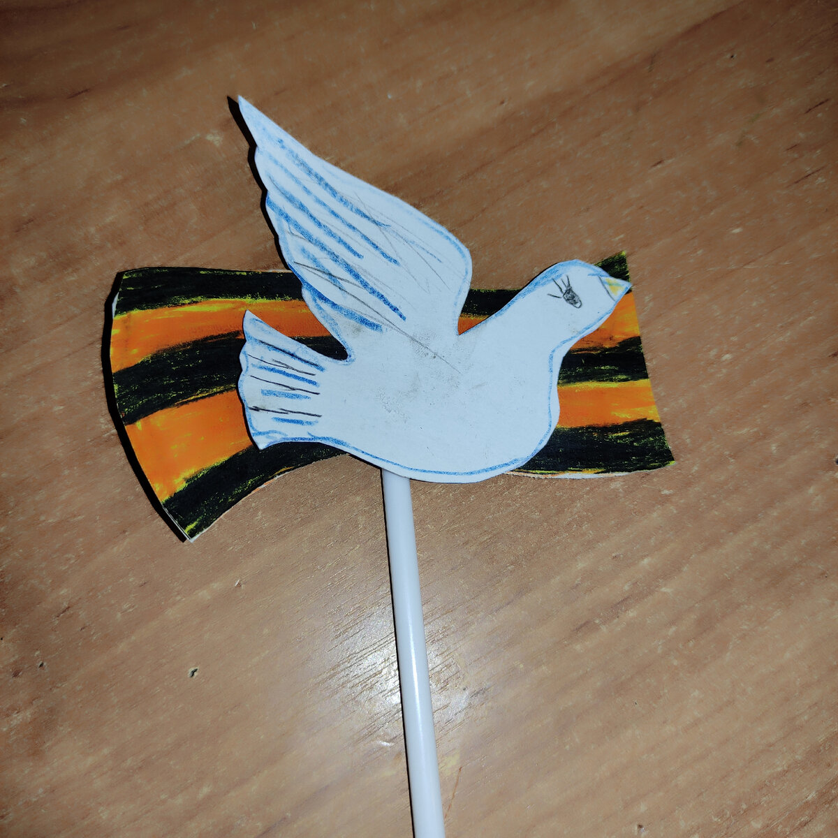 Поделка сына из изо-студии