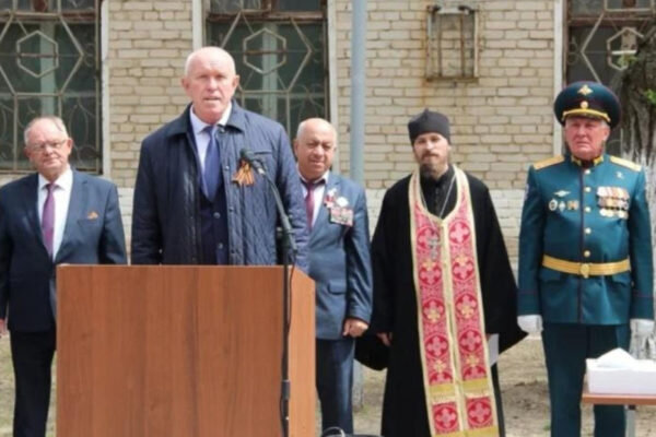    На митинге в воинской части (фото: Камышинская городская дума)