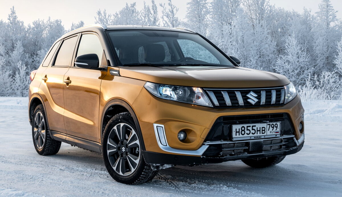 В прошлом году дилеры реализовали в России 2146 автомобилей Suzuki, более половины продаж пришлось на кроссовер Vitara (на фото) 