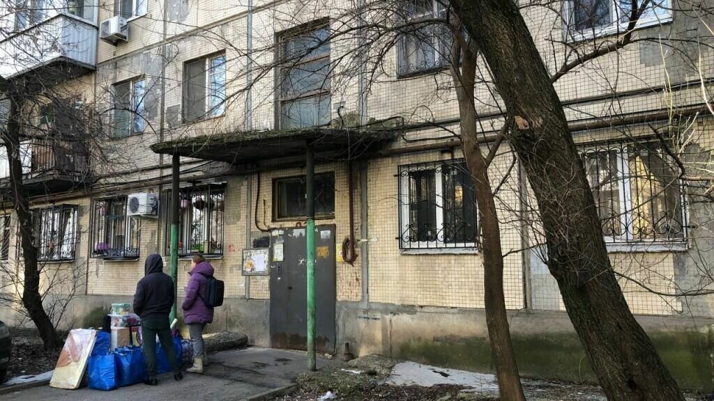     Глава администрации Ростова-на-Дону Алексей Логвиненко сообщил о запрете спасателей заходить в дом на Кривошлыковском, 4 из-за угрозы его обрушения, об этом он сообщил в своем телеграм-канале.