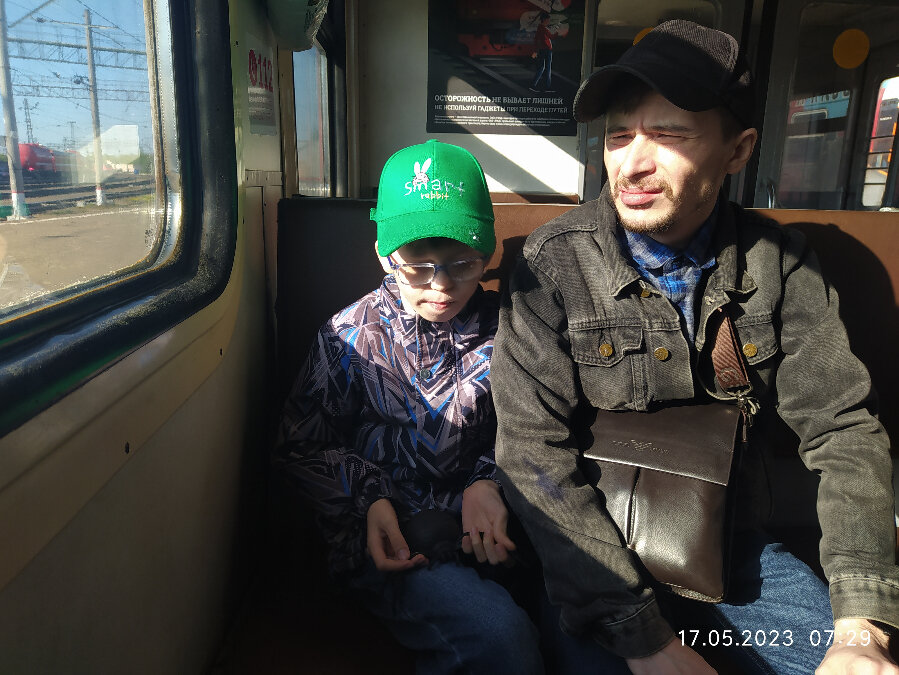 Фото автора | в электричке Александров - Сергиев Посад 