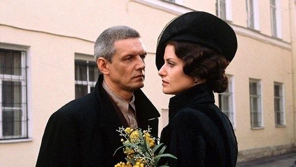 Кадр из сериала "Мастер и Маргарита" режиссёра Бортко, источник poemach.com