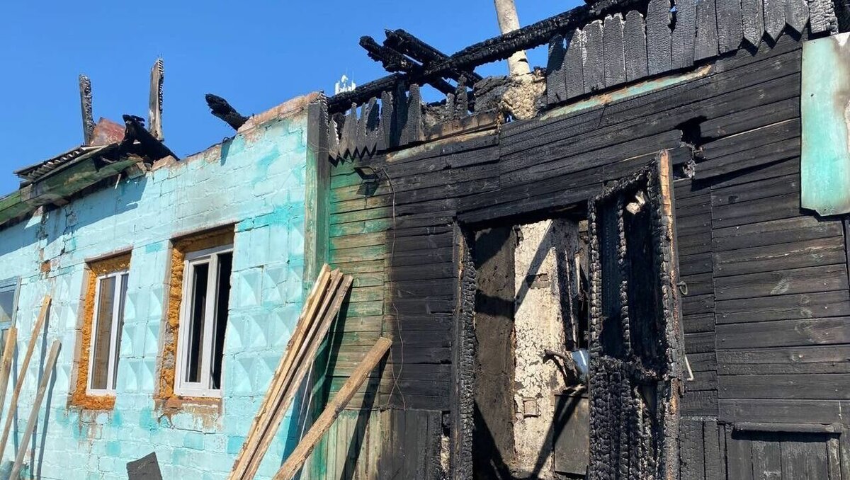     Специалисты еще работают на месте происшествия, выясняя все детали произошедшего.