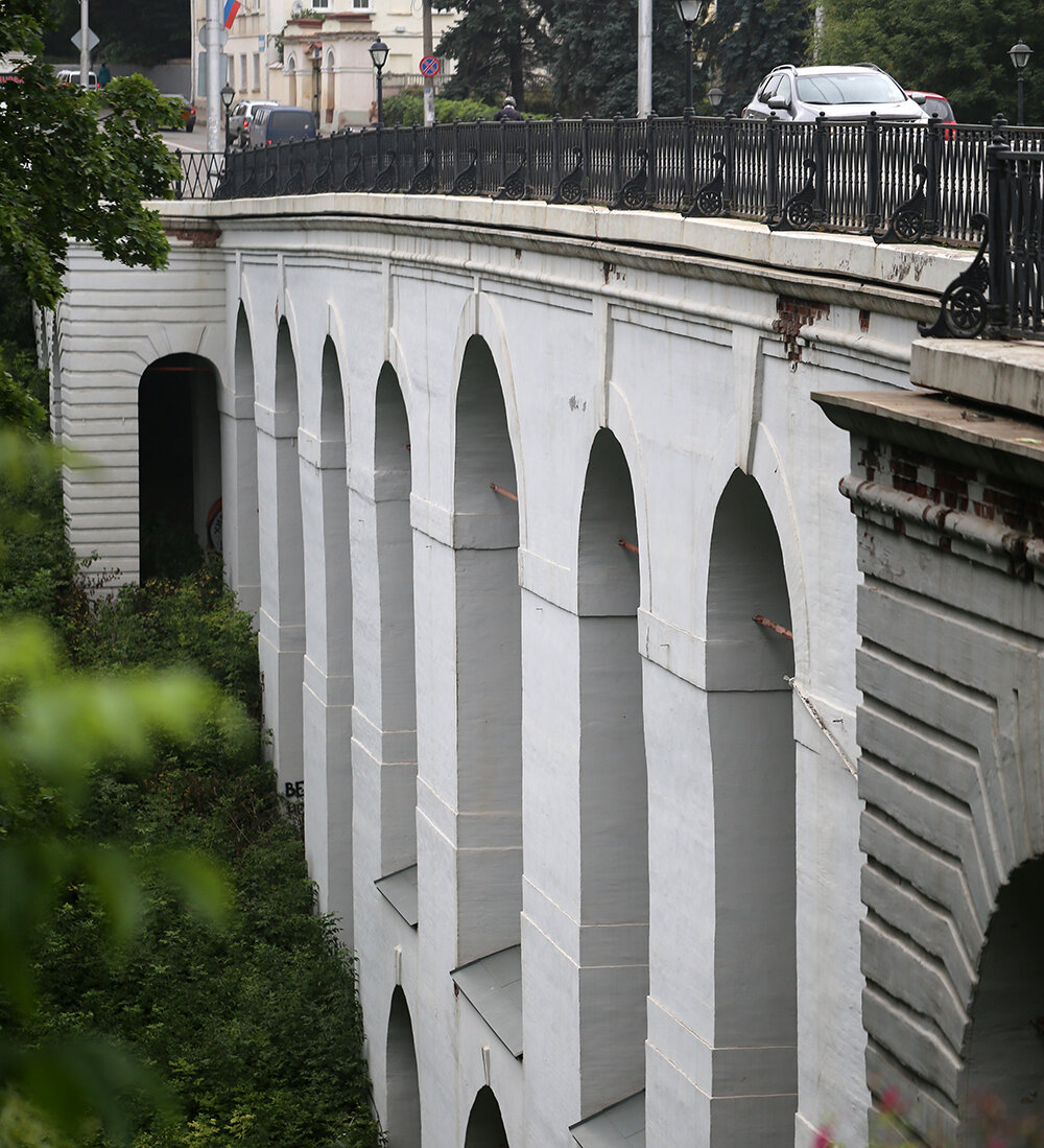 Каменный виадук в калуге фото Космический город рядом с Москвой, где до сих пор есть бараки без удобств Мгнове