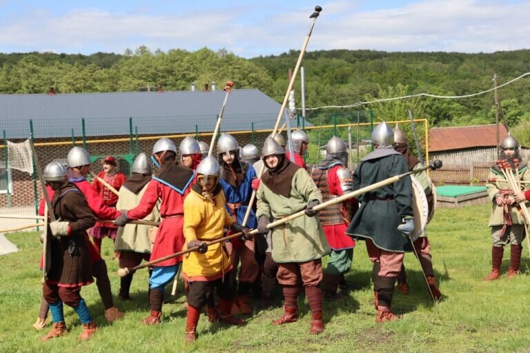    В Тюльганском районе проходит фестиваль рыцарских поединков «Врата Великой степи» Марина Шарт