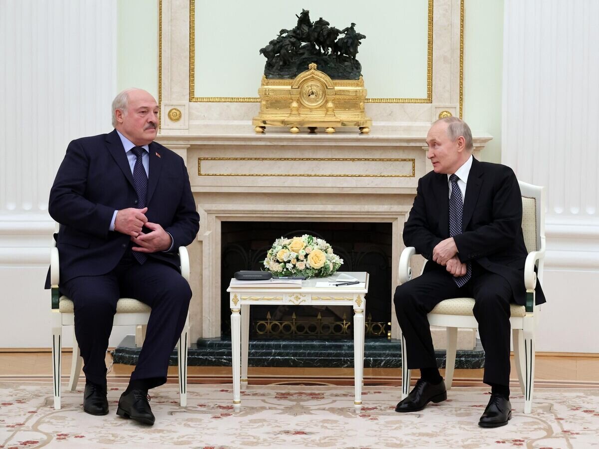    Президент РФ Владимир Путин и президент Белоруссии Александр Лукашенко во время встречи© РИА Новости / Михаил Климентьев