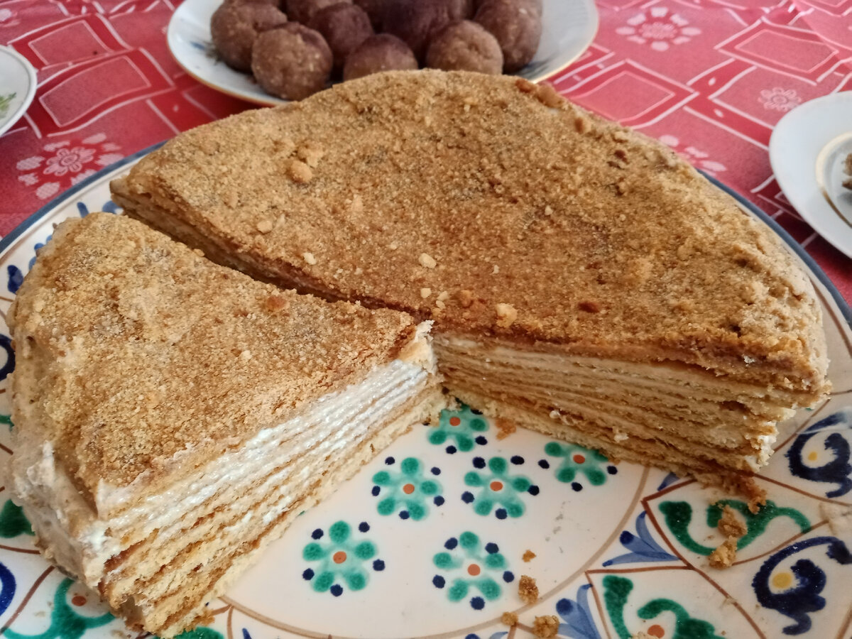 Торт с медовыми коржами