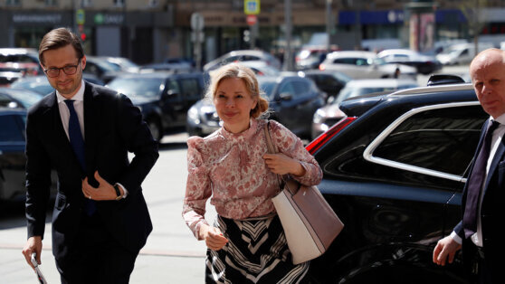    Россия высылает пятерых шведских дипломатов Ирина Петрова