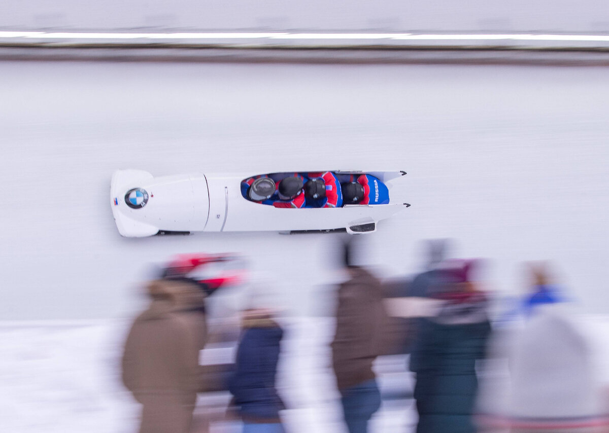 Боб с экипажем сборной России проходит трассу. Фото Global Look Press