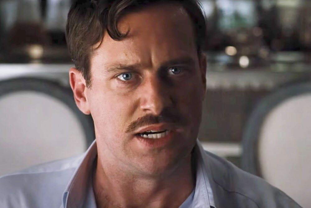     Арми Хаммер, кадр из фильма «Смерть на Ниле» (2022)