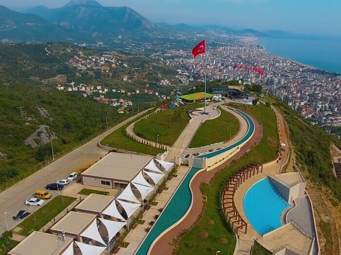 Смотровая площадка «I LOVE ALANYA» в Бекташе - высшая географическая точка Аланийской ривьеры. Фото: antaliy.com