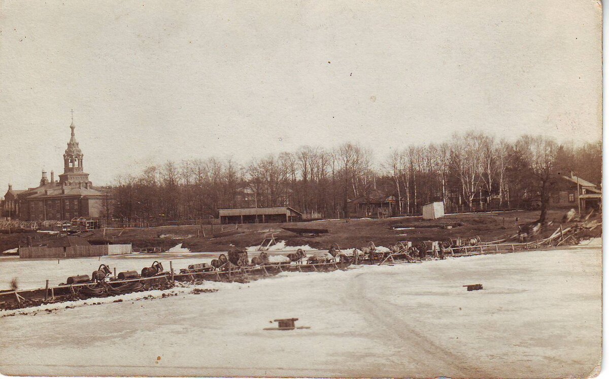 Наплавной мост через Клязьму. Открытка 1913 года. Из собрания В.Пехтина 