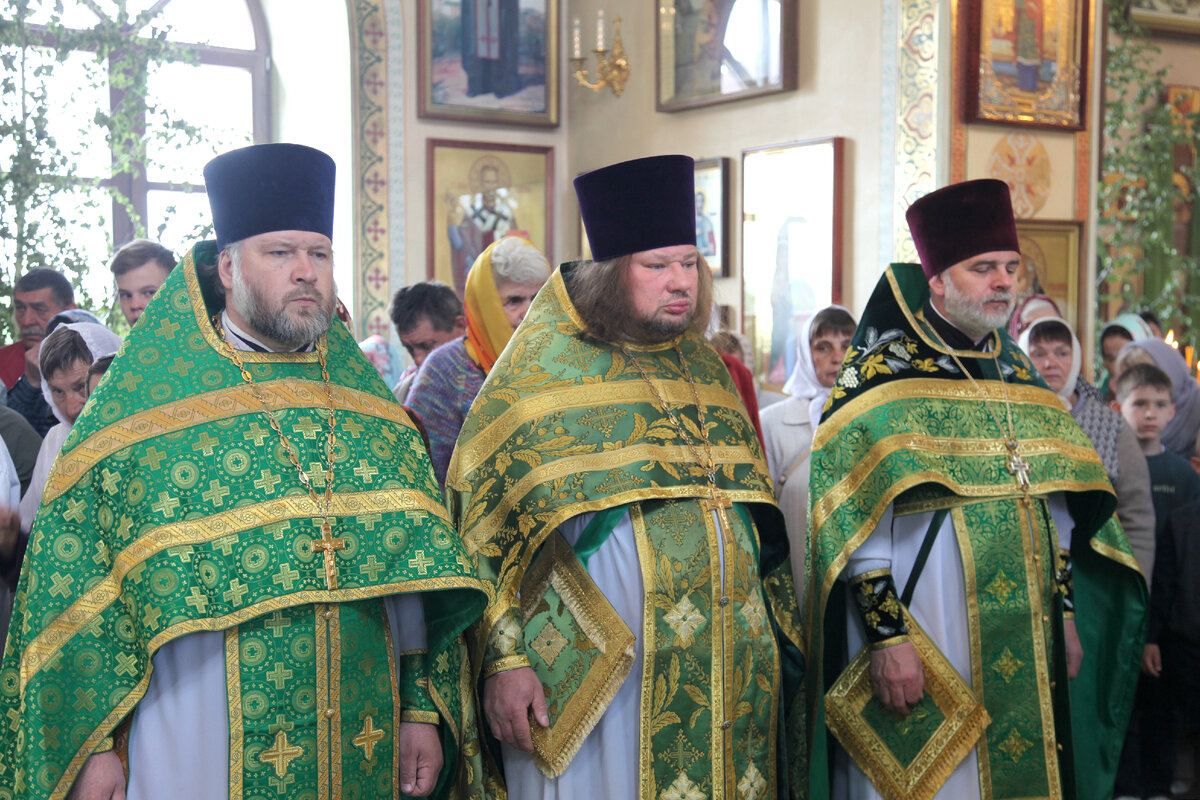 Духовенство храма Живоначальной Троицы в Кожухово