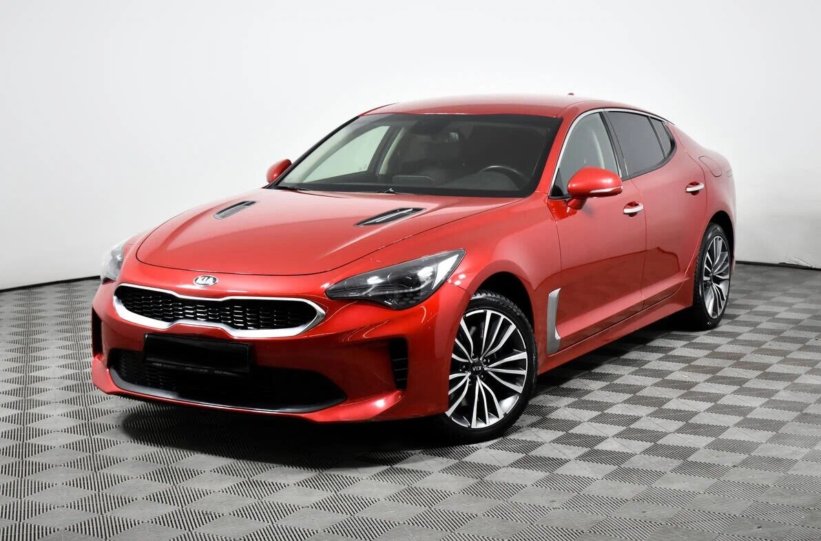 Киа Стингер.