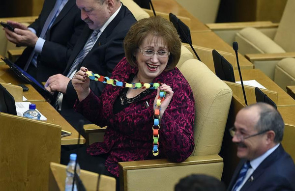 А ведь некоторые депутаты просидели в депутатском кресле по 30 лет.