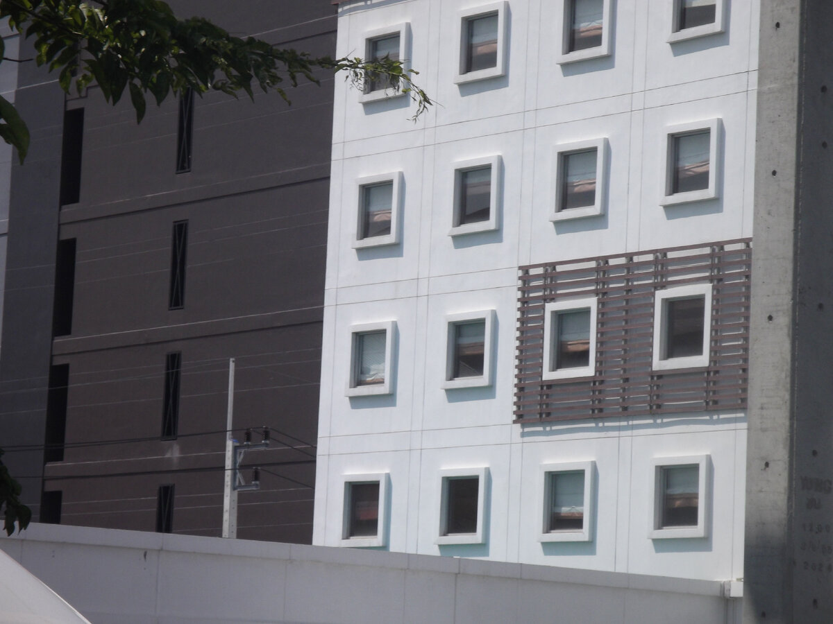 одно из окон - наше