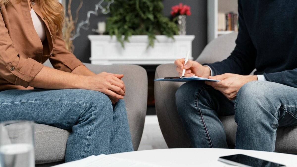     Каждый человек стремится испытать это ощущение. А кто отрицает — просто обманывает других и себя. Как быть счастливым, узнаем у эксперта.