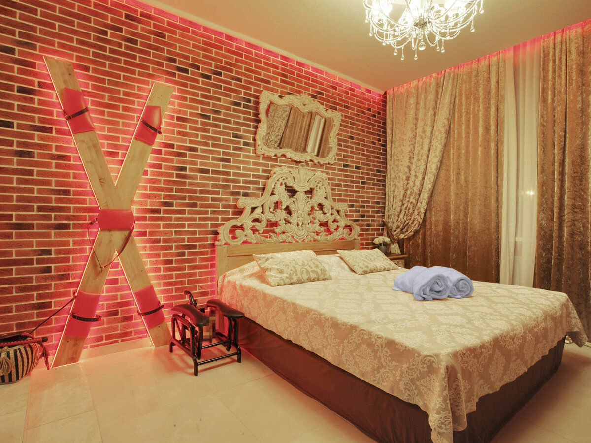 Номер "Премиум 8" в отеле Подушкин на Римской в Москве.