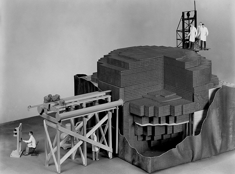 Первый в мире ядерный реактор Chicago Pile-1 (СР-1) “Чикагская поленница”
Автор: ENERGY.GOV (HD.5A.032)/Wikimedia Commons