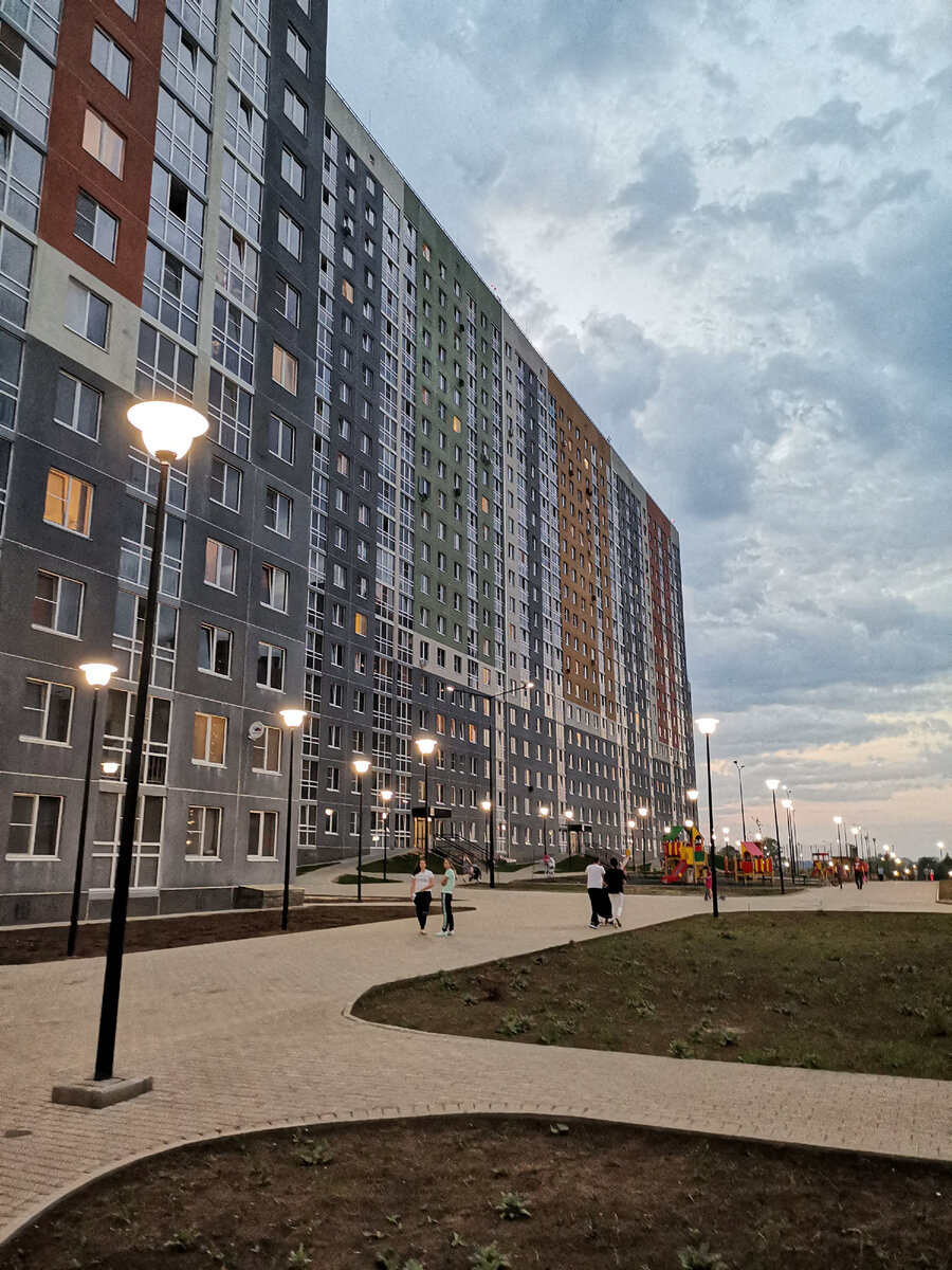 Мы раньше жили в этом ЖК, он мне в каких-то местах даже нравился 