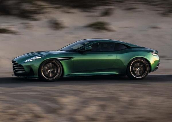     Aston Martin DB12. Фото Aston Martin