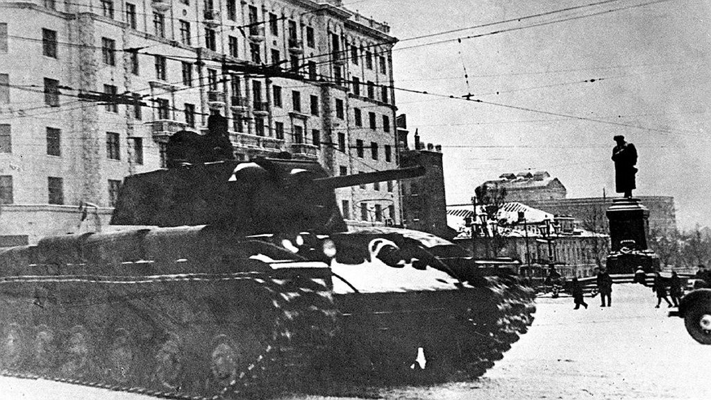 Года оборона. Оборона Москвы 1941. Оборона Москвы 1941 танки. Улицы Москвы декабрь 1941 года. Оборона Москвы фото.