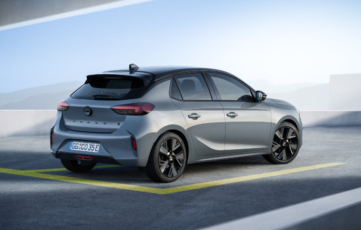 На выставке IAA Mobility 2023 в Мюнхене Opel показал рестайлинговую версию Корсы шестого поколения.-1-3