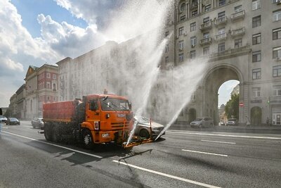    Аэрация дорог в Москве в жаркую погоду © Telegram-канал Сергея Собянина