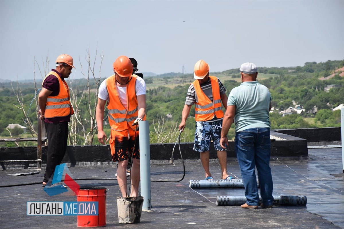  📷    Оренбуржье планирует до осени завершить капремонт одной из больниц Перевальска ЛНР Кристина Просвиркина