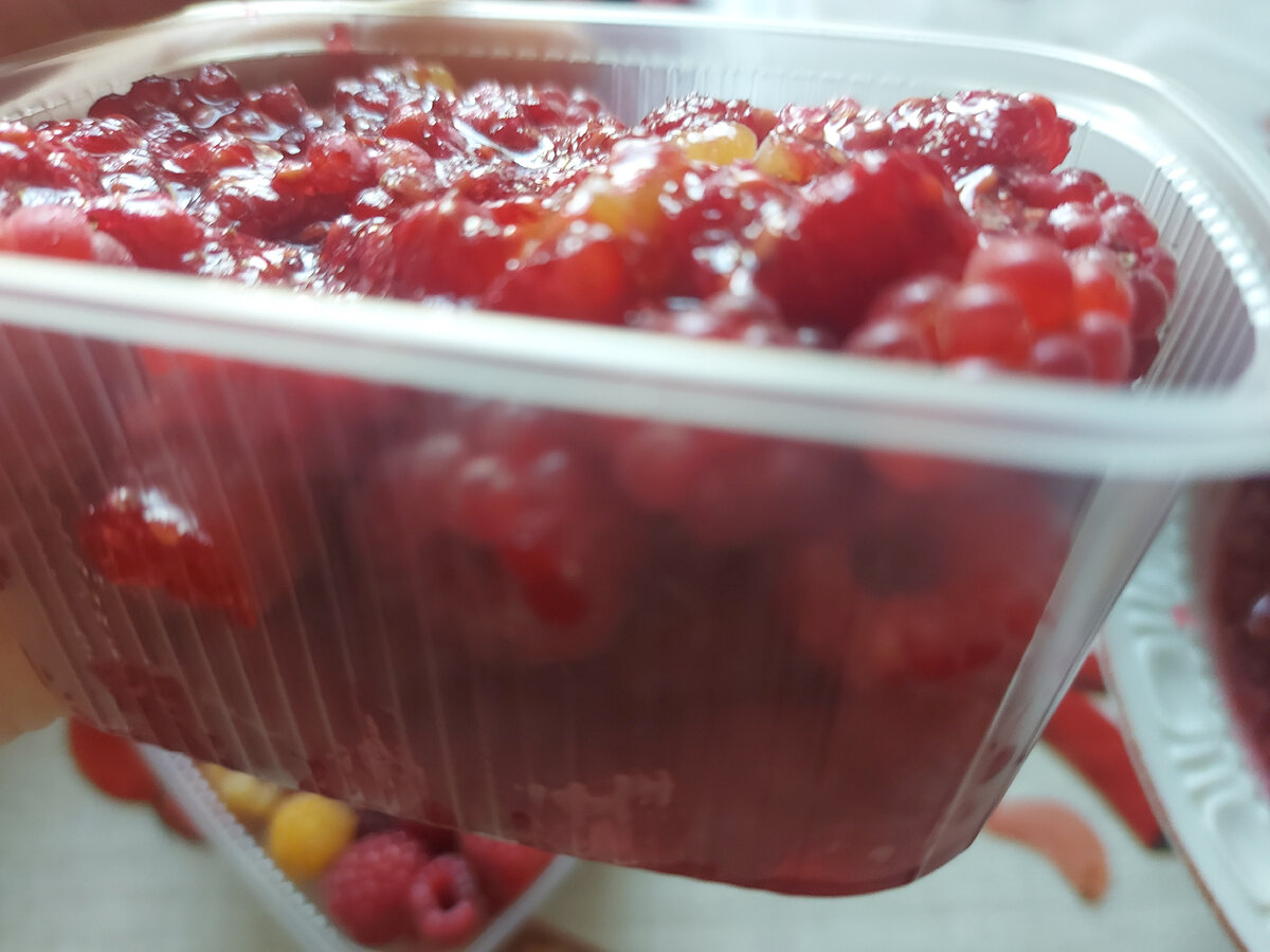 Малина для заморозки. Фото автора.