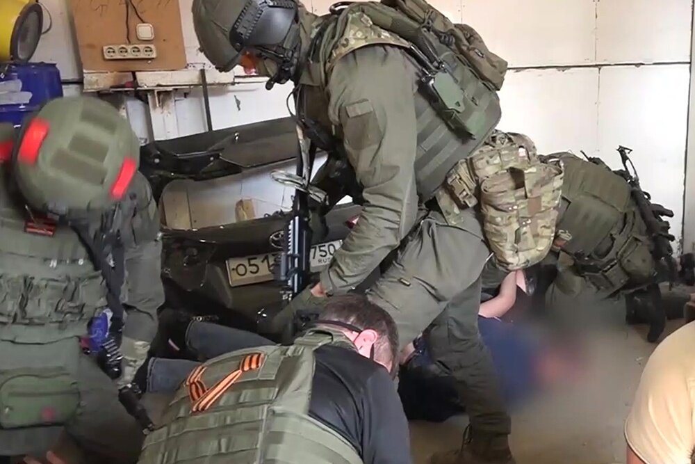  📷 📷 📷    ФСБ задержала пять человек за попытку вывоза за рубеж радиоактивного цезия-137