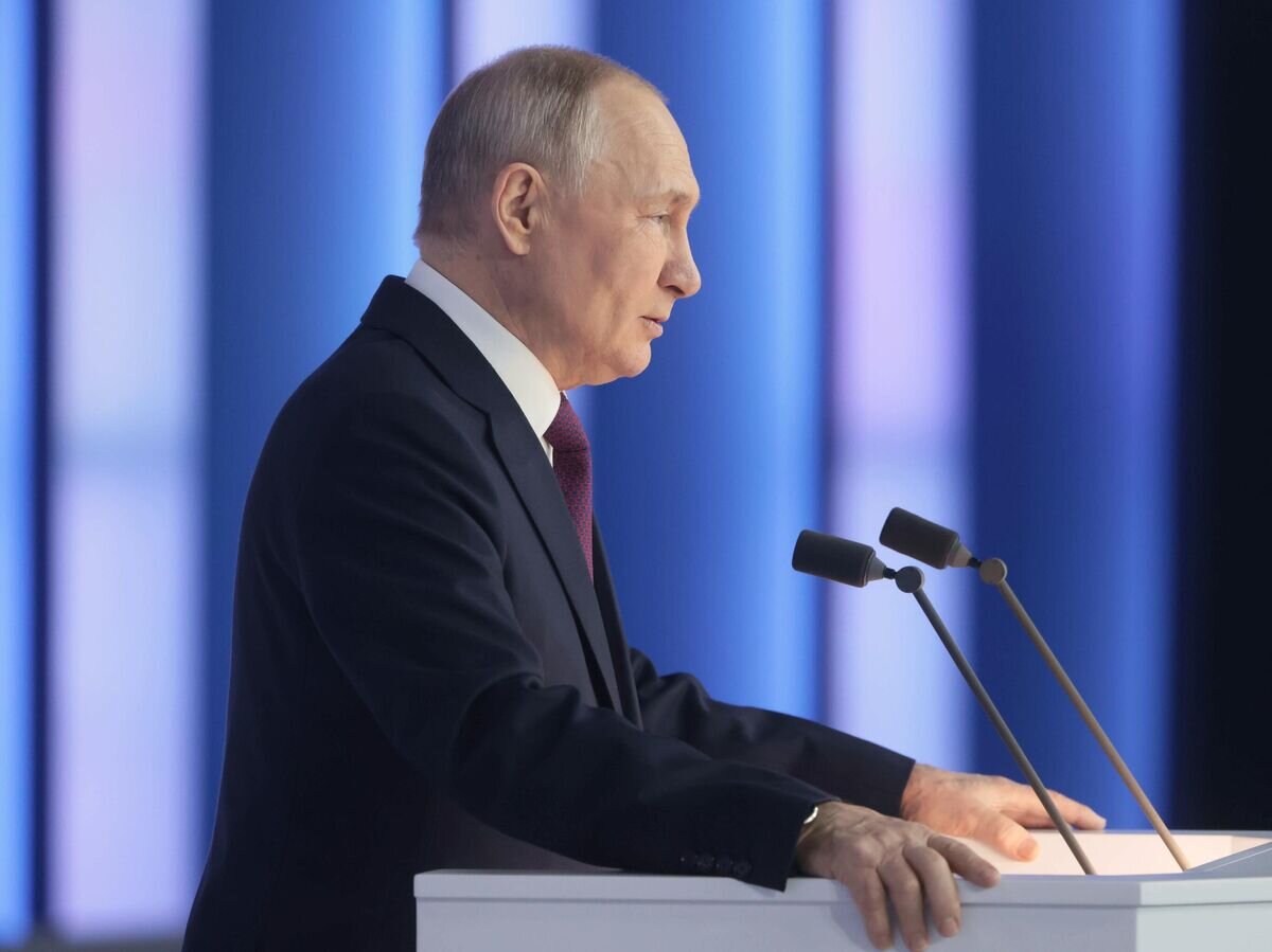    Президент РФ Владимир Путин выступает с ежегодным посланием Федеральному собранию© РИА Новости / POOL