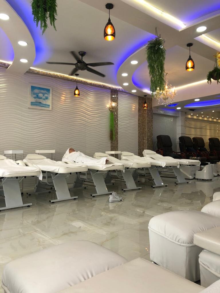 Это не то спа, о котором пойдёт речь, а обычная массажка на первой линии возле Central Festival, тоже очень неплохая