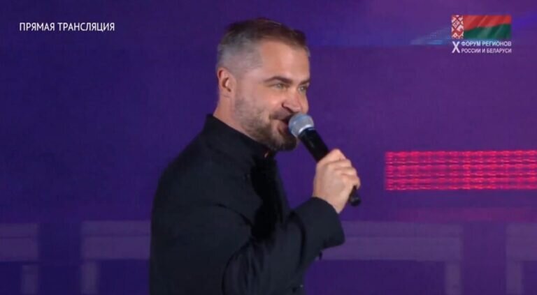 Евгений Гор поет о неразделенной любви. Фото: скриншот видео БСТ