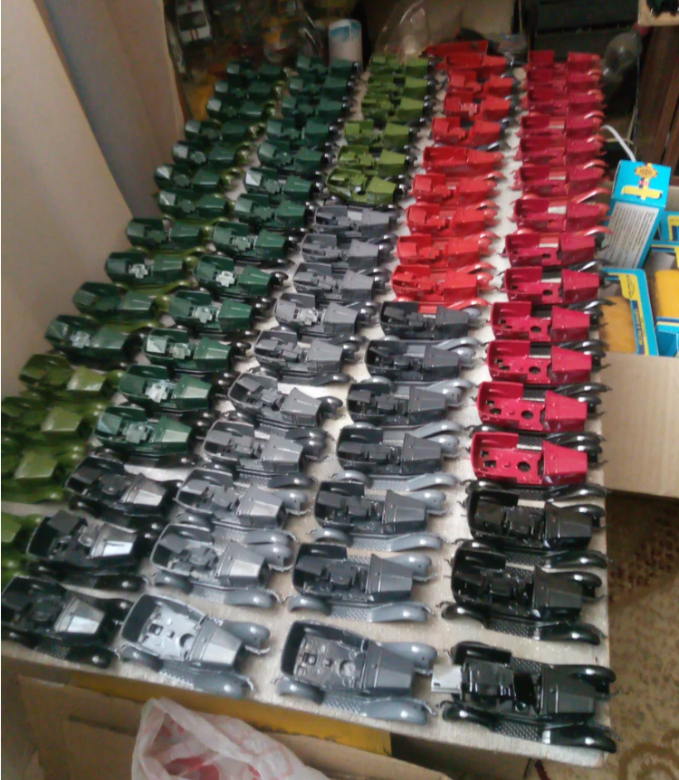 Современное производство моделей в Саратове: Газы-А перед сборкой.