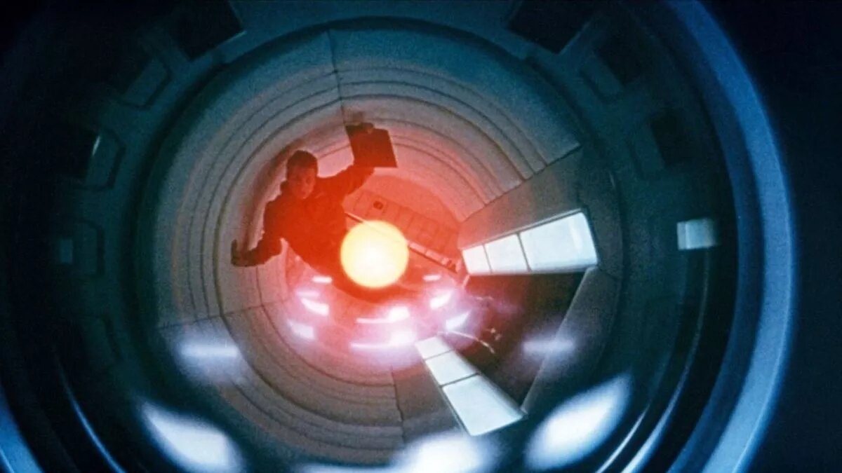    Из фильма «Космическая одиссея» 2021 года