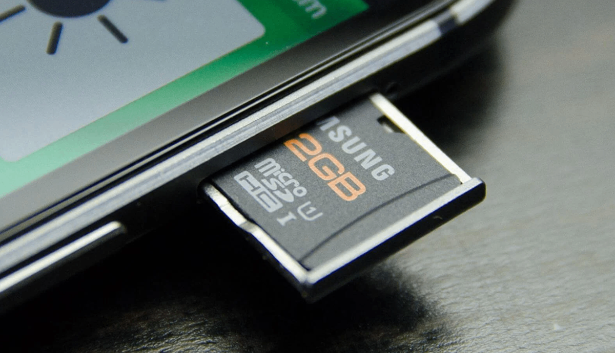    Покупка любой бюджетной или просто самой дорогой карточки — не совсем правильное решение. Любые аксессуары стоит подбирать под характеристики ваших гаджетов. Тогда они смогут успешно справляться с возложенными на них задачами. Фото: techspot.com