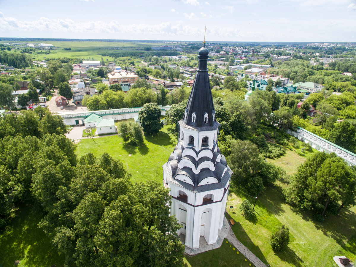В каком городе слобода. Александровская Слобода Кремль. Александровская Слобода Распятская колокольня.